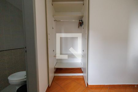 Apartamento para alugar com 68m², 2 quartos e 1 vaga Apartamento para alugar com 68m², 2 quartos e 1 vagaArmario - Suíte