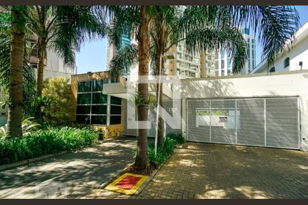 Apartamento à venda com 52m², 1 quarto e 1 vaga Apartamento à venda com 52m², 1 quarto e 1 vagaFachada