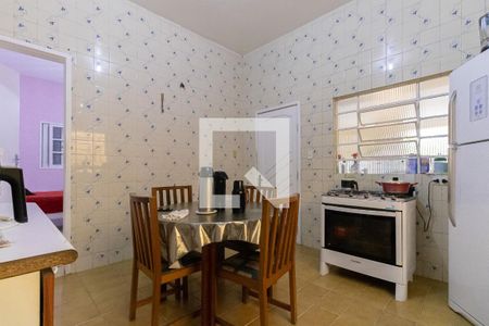 Casa à venda com 350m², 4 quartos e 4 vagasCozinha