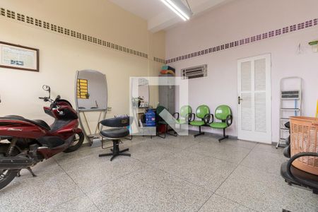 Casa à venda com 350m², 4 quartos e 4 vagasGaragem