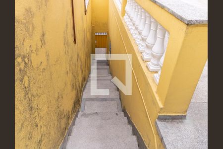 Casa à venda com 350m², 4 quartos e 4 vagasEscada