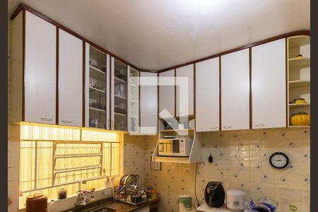 Casa à venda com 350m², 4 quartos e 4 vagasCozinha