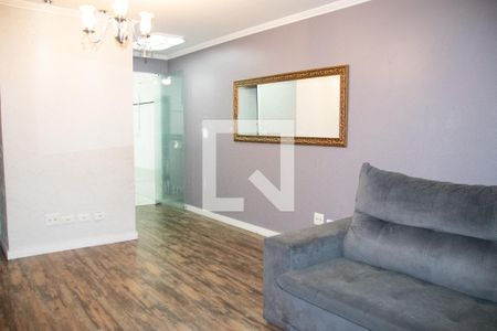 Sala de casa à venda com 4 quartos, 150m² em Vila Gustavo, São Paulo