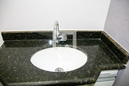 Casa à venda com 150m², 4 quartos e 4 vagasBanheiro 3