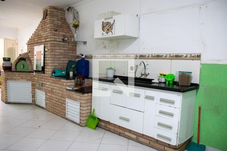 Casa à venda com 150m², 4 quartos e 4 vagasChurrasqueira