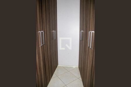 Closet de casa à venda com 4 quartos, 150m² em Vila Gustavo, São Paulo