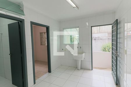 Lavanderia de casa à venda com 3 quartos, 238m² em Vila Lageado, São Paulo