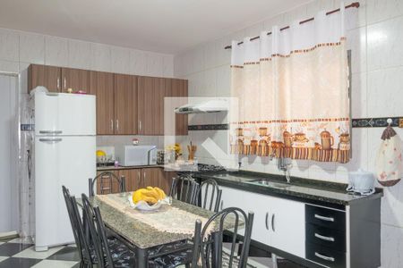 Casa à venda com 190m², 3 quartos e 6 vagasCozinha