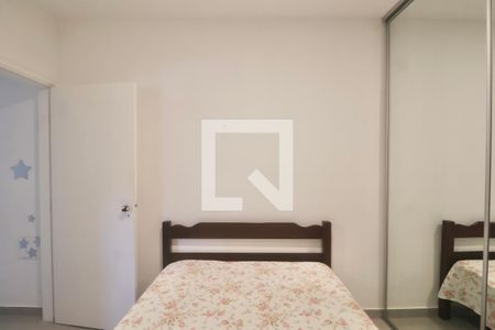 Suíte de apartamento para alugar com 2 quartos, 70m² em Vila Alzira, Guarujá