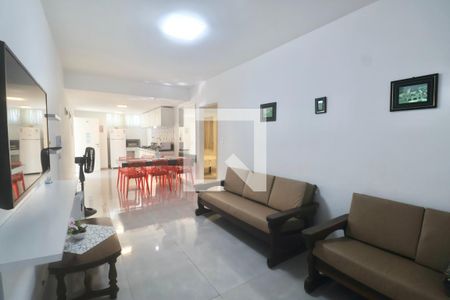 Sala de apartamento para alugar com 2 quartos, 70m² em Vila Alzira, Guarujá