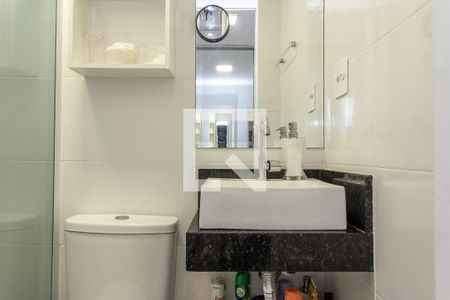 Banheiro de apartamento para alugar com 2 quartos, 70m² em Vila Alzira, Guarujá