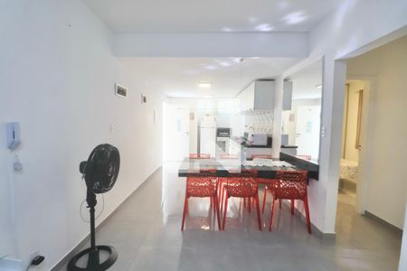Sala de apartamento para alugar com 2 quartos, 70m² em Vila Alzira, Guarujá
