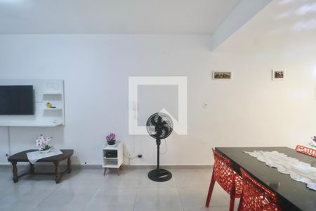 Sala de apartamento para alugar com 2 quartos, 70m² em Vila Alzira, Guarujá