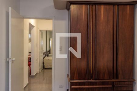 Quarto de apartamento para alugar com 2 quartos, 70m² em Vila Alzira, Guarujá