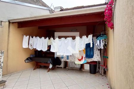 Casa à venda com 150m², 3 quartos e 2 vagas Casa à venda com 150m², 3 quartos e 2 vagasQuintal/ Área Gourmet