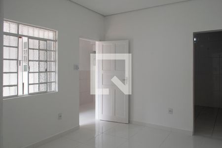 Casa para alugar com 1 quarto, 40m² em Vila Romero, São Paulo