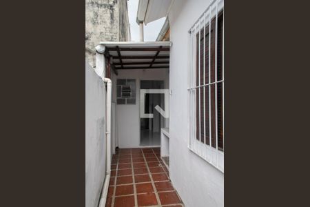 Entrada de casa para alugar com 1 quarto, 40m² em Vila Romero, São Paulo