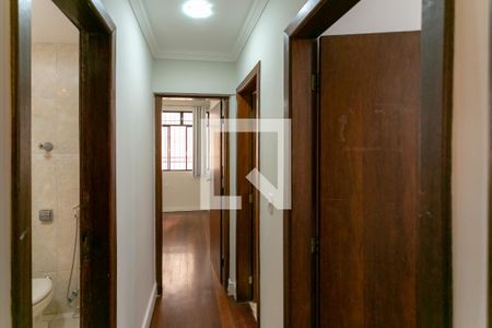 Corredor de apartamento para alugar com 3 quartos, 111m² em Sion, Belo Horizonte