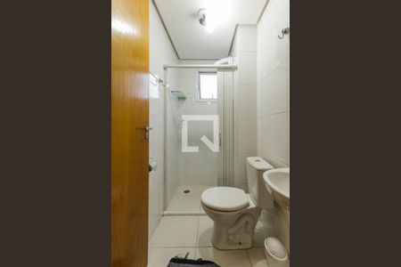 Banheiro de apartamento para alugar com 2 quartos, 52m² em Vila Guarani, Mauá