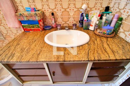 Casa à venda com 200m², 2 quartos e 3 vagasBanheiro