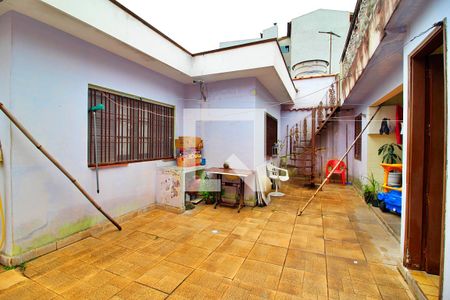 Casa à venda com 200m², 2 quartos e 3 vagasQuintal / Área de Serviço