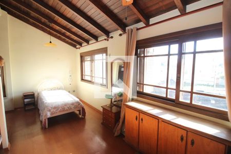 Casa à venda com 290m², 5 quartos e 3 vagasSuíte 2