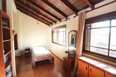 Casa à venda com 290m², 5 quartos e 3 vagasSuíte 2