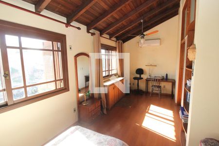 Casa à venda com 290m², 5 quartos e 3 vagasSuíte 2