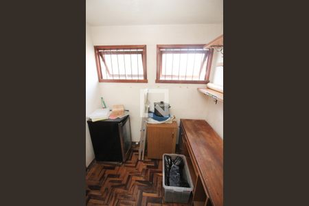 Casa à venda com 290m², 5 quartos e 3 vagasQuarto de Serviço