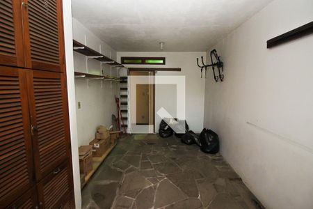 Casa à venda com 290m², 5 quartos e 3 vagasGaragem