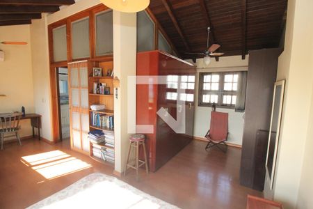 Casa à venda com 290m², 5 quartos e 3 vagasSuíte 2