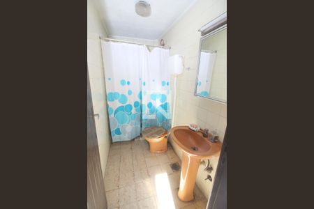 Casa à venda com 290m², 5 quartos e 3 vagasBanheiro 2