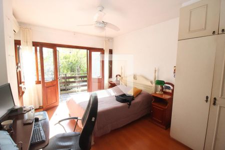 Casa à venda com 290m², 5 quartos e 3 vagasSuíte 1