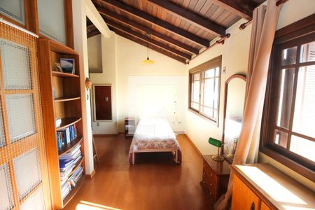 Casa à venda com 290m², 5 quartos e 3 vagasSuíte 2