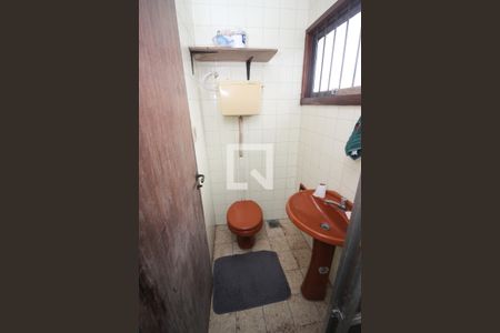 Casa à venda com 290m², 5 quartos e 3 vagasBanheiro de Serviço