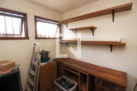 Casa à venda com 290m², 5 quartos e 3 vagasQuarto de Serviço