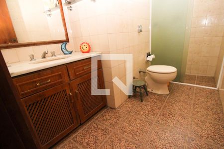 Casa à venda com 290m², 5 quartos e 3 vagasBanheiro 1