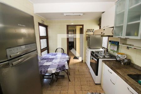 Casa à venda com 290m², 5 quartos e 3 vagasCozinha