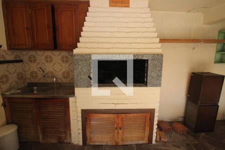 Casa à venda com 290m², 5 quartos e 3 vagasChurrasqueira