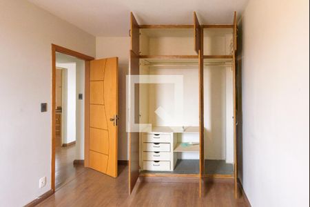 Apartamento para alugar com 75m², 2 quartos e 1 vaga Apartamento para alugar com 75m², 2 quartos e 1 vagaQuarto 2 - Armários