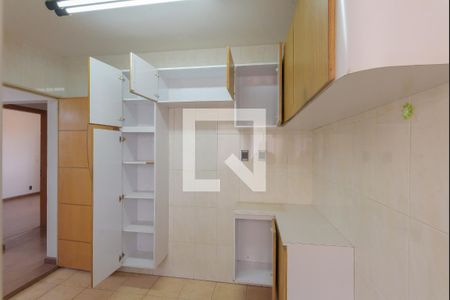 Apartamento para alugar com 75m², 2 quartos e 1 vaga Apartamento para alugar com 75m², 2 quartos e 1 vagaCozinha - Armários