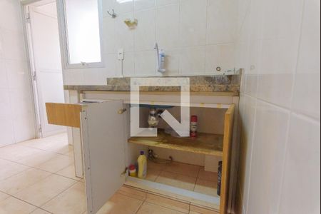 Apartamento para alugar com 75m², 2 quartos e 1 vaga Apartamento para alugar com 75m², 2 quartos e 1 vagaCozinha - Armários