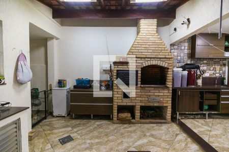 Casa à venda com 154m², 3 quartos e 2 vagas Casa à venda com 154m², 3 quartos e 2 vagasEspaço Gourmet