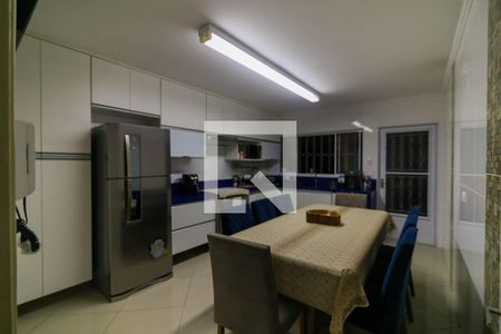 Casa à venda com 154m², 3 quartos e 2 vagas Casa à venda com 154m², 3 quartos e 2 vagasCozinha