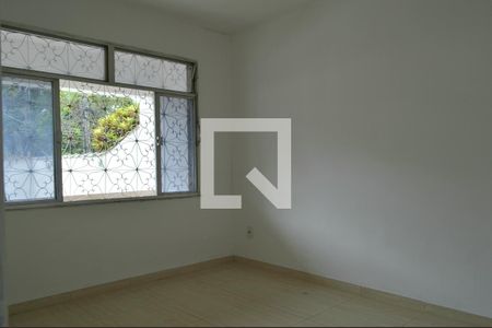 Quarto de casa para alugar com 2 quartos, 90m² em Taquara, Rio de Janeiro