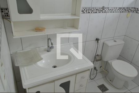 Banheiro de casa para alugar com 2 quartos, 90m² em Taquara, Rio de Janeiro