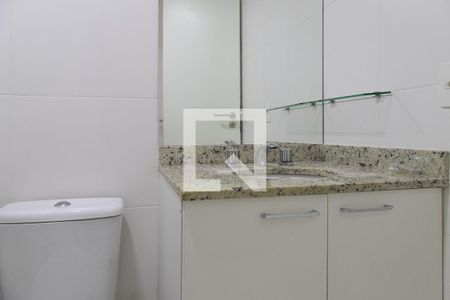 Apartamento para alugar com 82m², 2 quartos e 1 vagaBanheiro da suíte 1