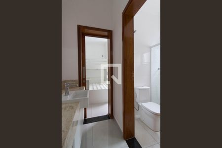 Casa de condomínio para alugar com 178m², 3 quartos e 4 vagasBanheiro