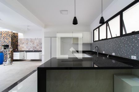 Casa de condomínio para alugar com 178m², 3 quartos e 4 vagasCozinha
