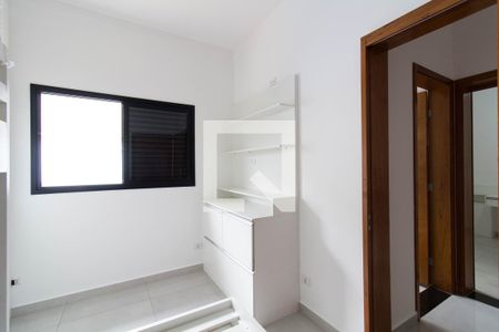 Casa de condomínio para alugar com 178m², 3 quartos e 4 vagasQuarto 2